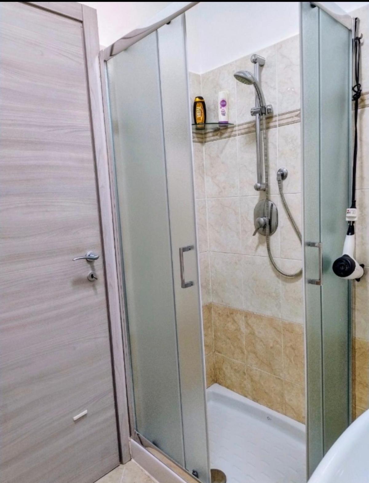 Camera Privata Nell'Appartamento In Zona Residenziale Con 2 Piscine Rapallo Exteriér fotografie